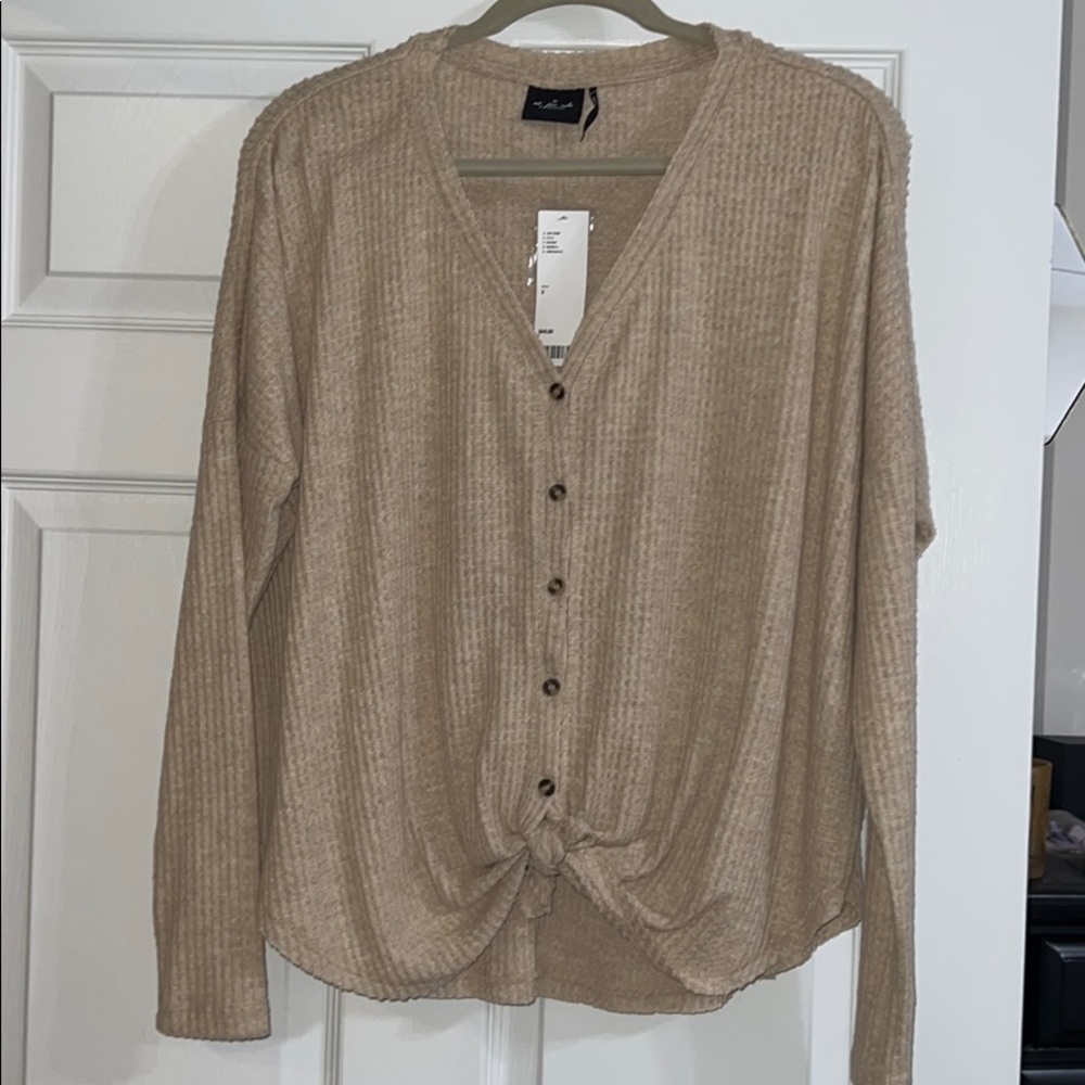 NWT!! Urban Outfitters Jojo Cream Henley